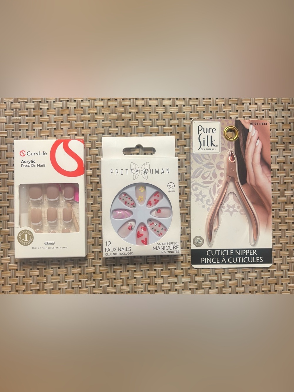 Pink & Red Faux Nails Set with Hearts - Salon-Perfect Accents